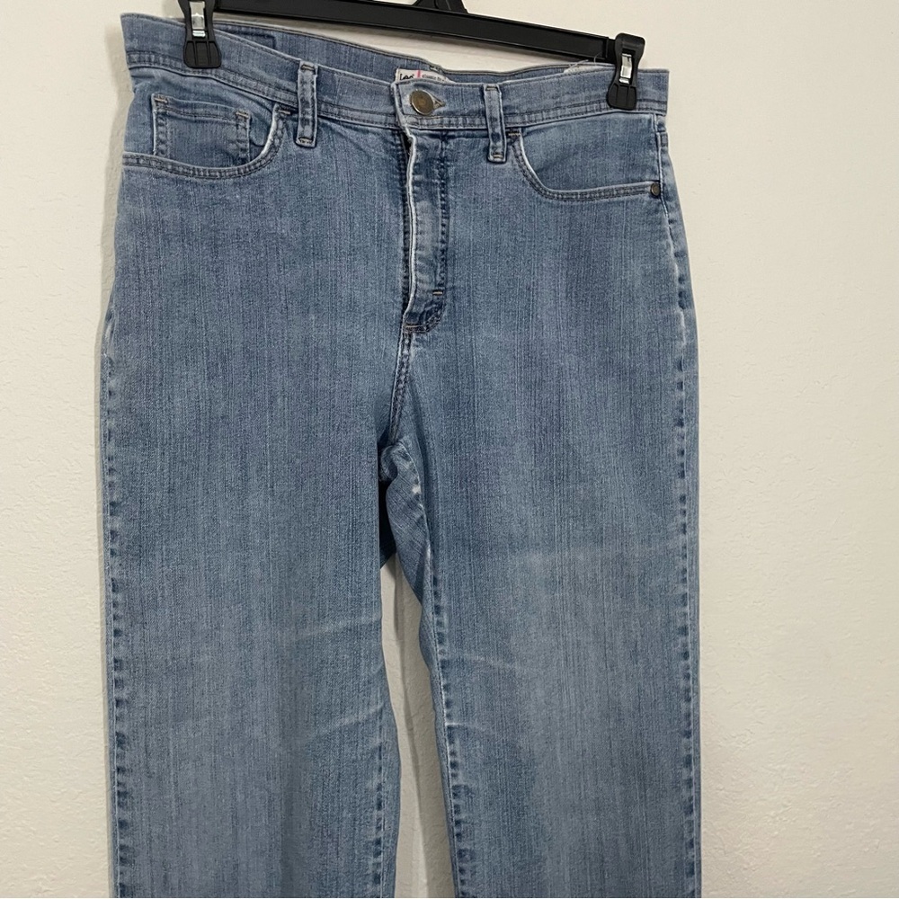 Lee Classic fit straight leg Blue Denim Jeans size 10 petite casual everyday - Picture 2 of 8